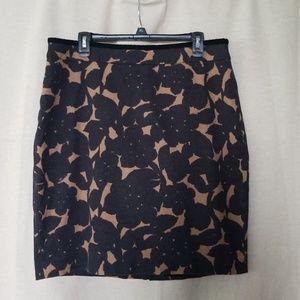 Black & Tan Textured Floral Pencil Skirt